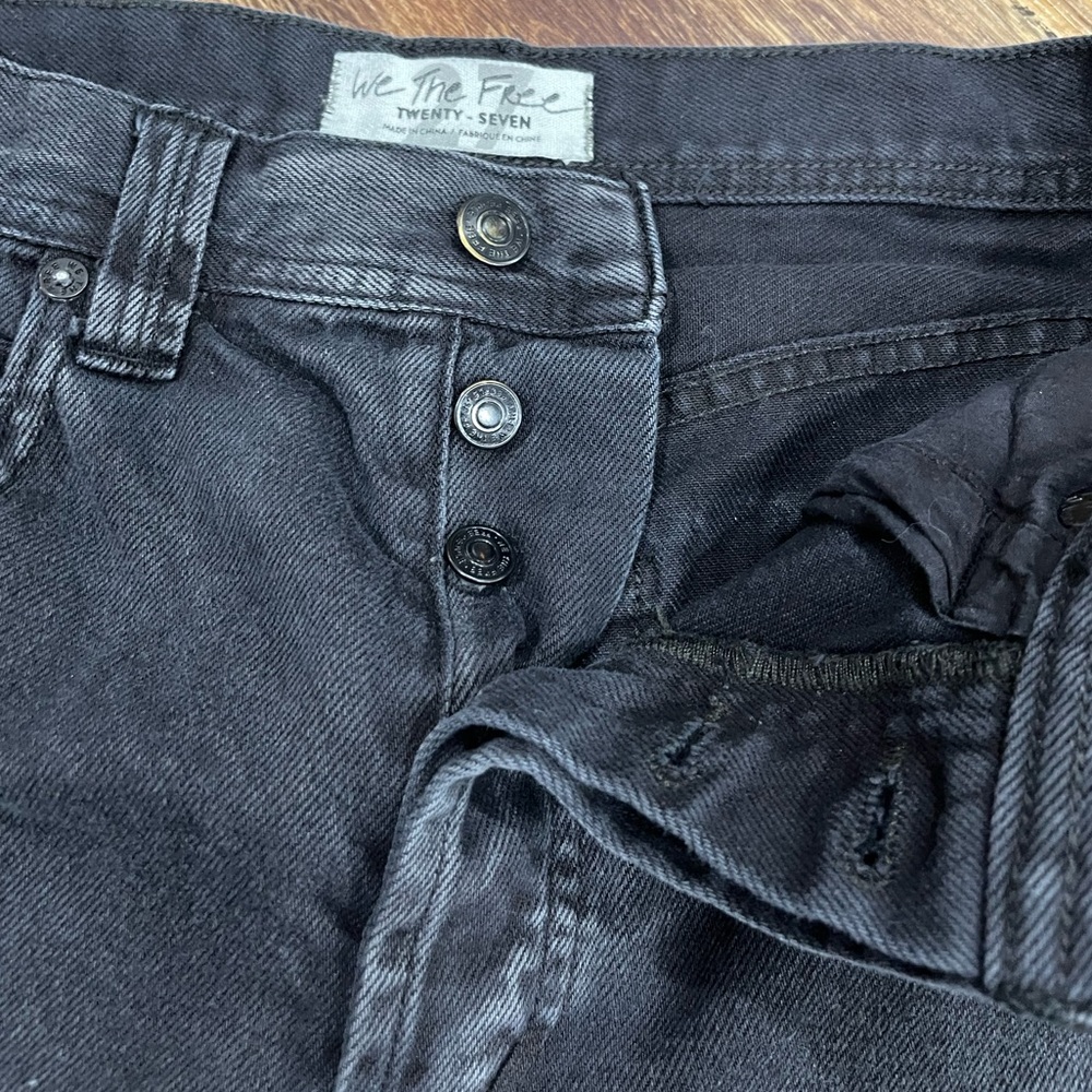 We the Free | Shorts - Picture 2 of 3